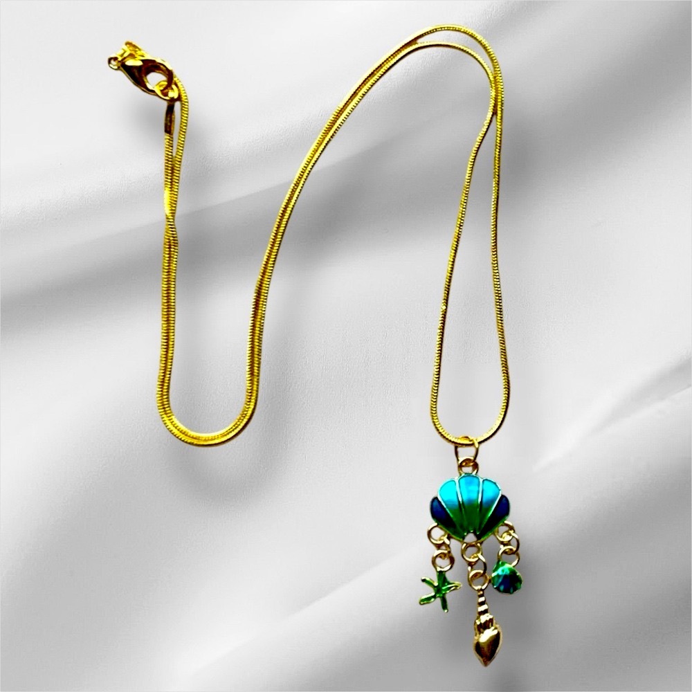 Shell & Starfish Elegant Gold and Blue Pendant Necklace - Picture 2 of 2